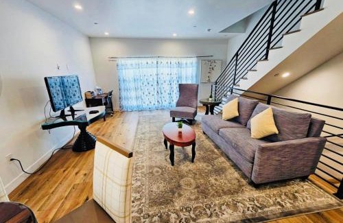 Pico-Union Apartment | Hollywood Boutique Residences with Free Parking