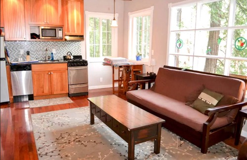 Guerneville House | House ∙ 1 bedroom ∙ 8 guests