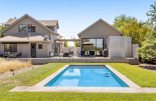 Geyserville House | House ∙ 3 bedrooms ∙ 6 guests