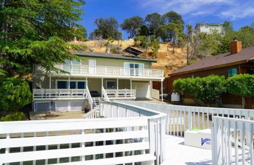 Clearlake House | House ∙ 4 bedrooms ∙ 8 guests