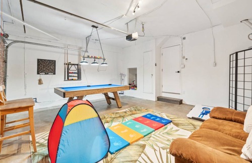 Livermore House | House ∙ 5 bedrooms ∙ 12 guests