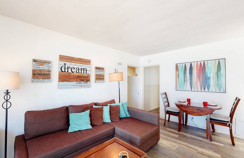Carlsbad Village House | House ∙ 6 bedrooms ∙ 16 guests