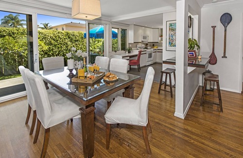 West Beach House | Juniper Cottage - Coastal Designed Cottage Near West Beach!
