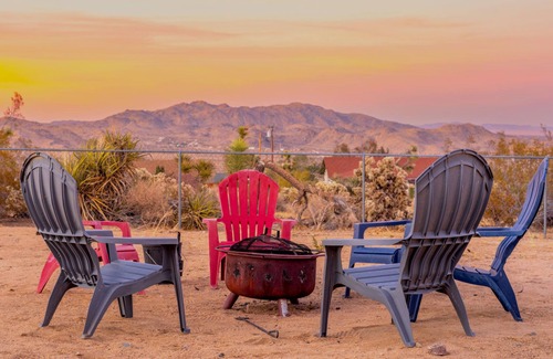 Joshua Tree House | La Mirada House, A Quiet Setting With Expansive Views In All Directions