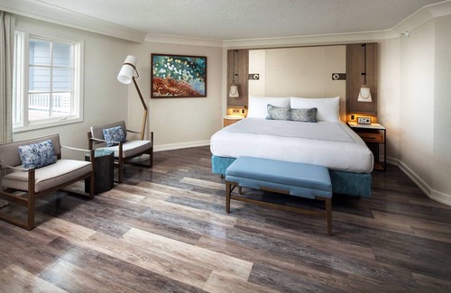 Lantern District Hotel | Laguna Cliffs Marriott Resort and Spa