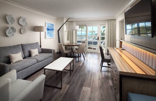 Lantern District Hotel | Laguna Cliffs Marriott Resort and Spa