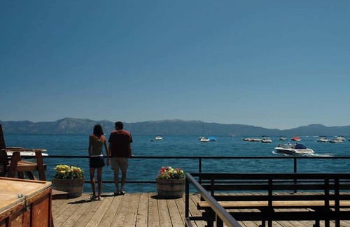 Tahoe Tavern House | Lakefront|Pier|Bouys|Pickleball|Walk to town