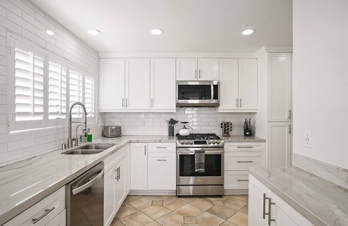 South Mission Beach Condo | Large Waterfront | Private Roof Deck | Fireworks View