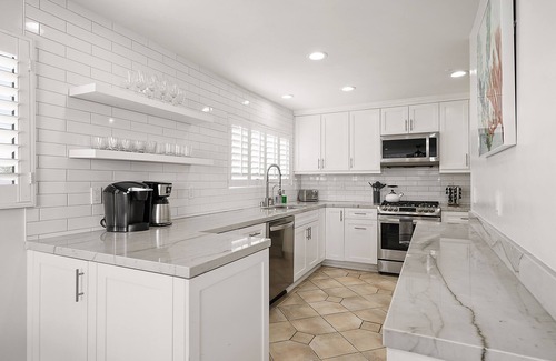 South Mission Beach Condo | Large Waterfront | Private Roof Deck | Fireworks View