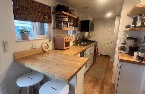Leucadia House | Leucadia Casita- 3 bedrooms, 2 spacious decks- 1.5 block walk to beach/surf!