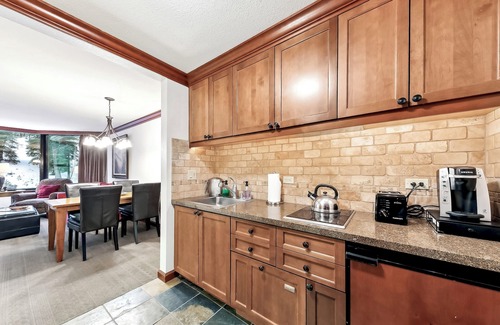 Olympic Valley Condo | Located @ Everline Resort & Spa, Pools/Spas/Golf/Skiing/Ski-in & out/Ice Skating