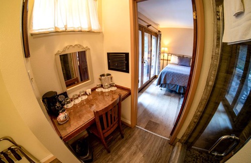 Madera County Cabin | Lodge ∙ 1 bedroom ∙ 4 guests