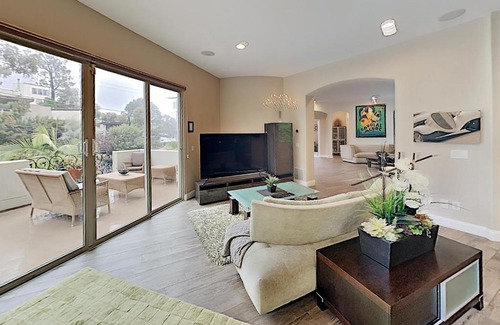 Middletown House | Luxury Mission Hills Mediterranean Villa home