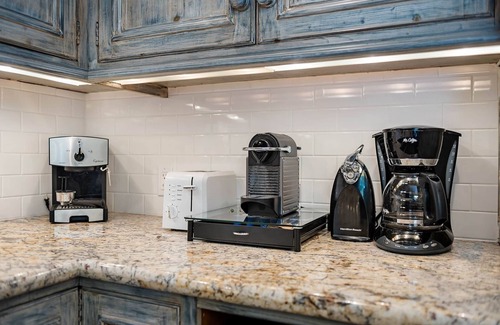 West Beach Apartment | Luxury Seaside Getaway — 2 blocks to the Beach and Funk Zone