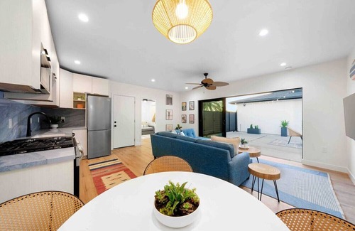 Crown Point House | Luxury Stay! Walk to Ocean & Bay
