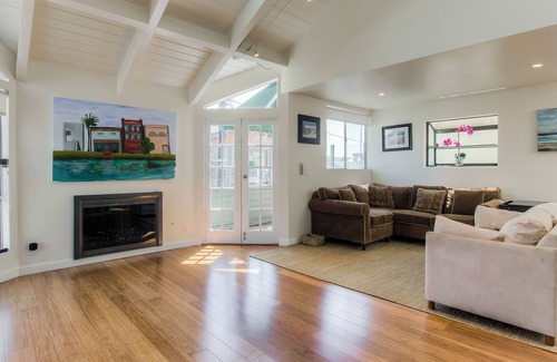 Marina Peninsula Condo | Marina Del Rey Beach House