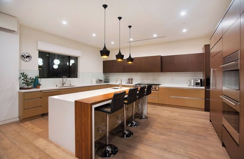 Melrose Villa | Modern Weho Luxury Cozy and Spacious Home W/Pool 5BDR