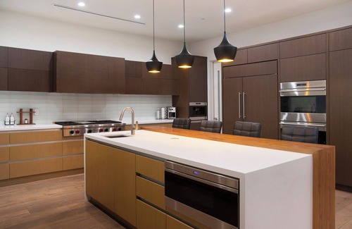 Melrose Villa | Modern Weho Luxury Cozy and Spacious Home W/Pool 5BDR