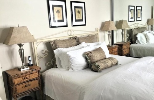 Palm Desert House | Monterey Country Club in Palm Desert!