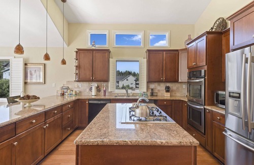 Mountain View Estates House | Mule Meadows | Classy, Split level South Tahoe home!