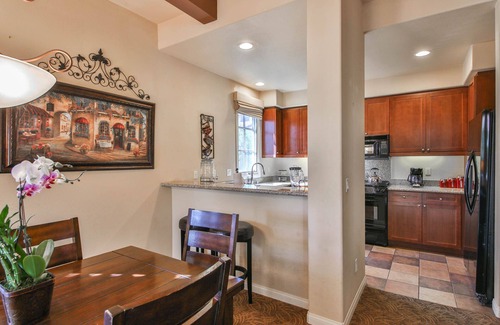 La Quinta Condo | Near Pool! Warm & Elegant, Fountain Views, Twin Beds, Pet Friendly! - Upstairs (T25)