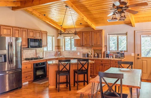 Coarsegold House | *New* By Yosemite/Bass Lake w/ HOT TUB & GAME ROOM