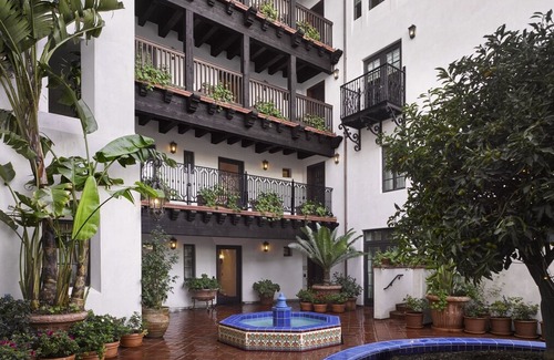 Westwood Hotel | ***New Listing**** Luxury Hotel Suite in Westwood Village