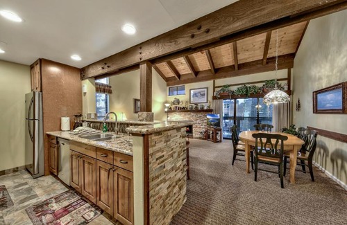 South Lake Tahoe House | Newly Remodeled 2 Bedroom Townhome With Loft Townhouse