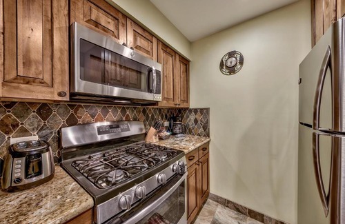 South Lake Tahoe House | Newly Remodeled 2 Bedroom Townhome With Loft Townhouse