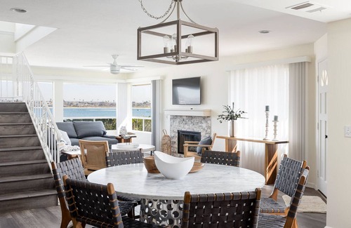 Mission Beach House | Newly remodeled bayside home directly on the beach with rooftop deck, W/D, & AC