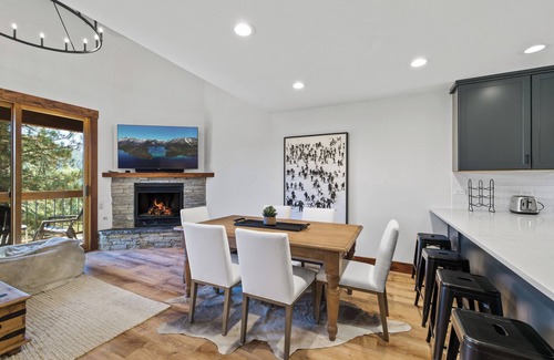 Truckee Condo | Newly Remodeled Gold Bend Condo, On Shuttle Route w/HOA Gym, Pool and Hot Tub Access!