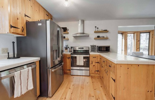 Alpine Meadows House | North Lake Hideaway | Prime Locale for Outdoor Fun