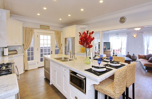 Bluff Park House | Oceanfront Luxury Oasis W/Jacuzzi, Gazebo, BBQ, Pizza Oven Gym, Gated Garden