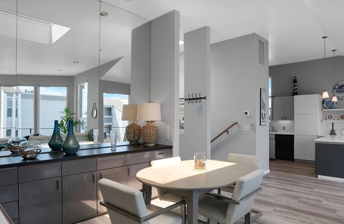 Eastside Santa Cruz House | Oceanview 3BR Beach House | Steps to Corcoran Beach + Local Support