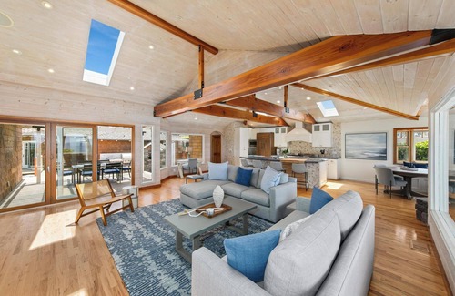 North Pacific Beach House | Pacific Beach Oceanfront Compound with Casita