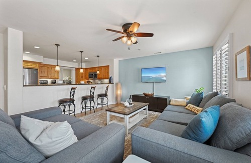 Crown Point Condo | Pacific Blue Three| Walk to the Beach | 3 BR Home