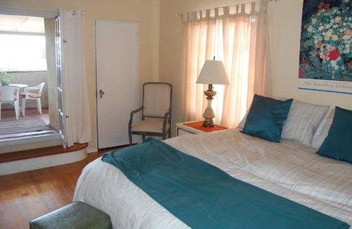 Los Feliz House | Peaceful, Luxury Retreat In Prime Los Feliz Hills Historic Spanish "Castle"