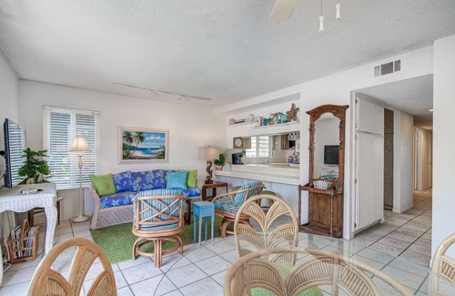 West Newport Condo | Perfect Family Beach House! | 3 Houses From the Beach! | Fun Tropical Interior!
