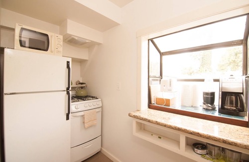 West Beach House | Perfect West Beach Location! 2 Level 1BR/1Ba. Walk everywhere! Rooftop Garden!