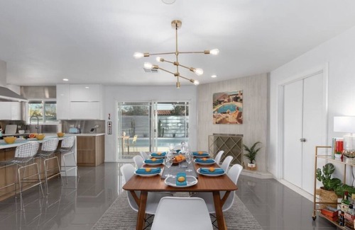 Desert Park Estates House | Pop Art Oasis in Palm Springs