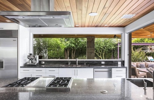 Tahquitz River Estates House | Praeneste Designed by John Porter C & Albert Freyn