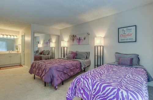Marina Peninsula Apartment | Prime Marina Del Rey ❤ 1Br, 1Den, 3Beds