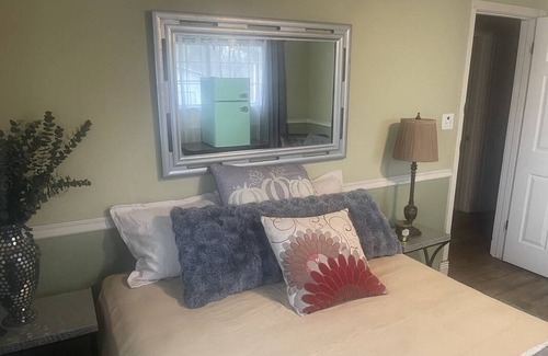 Redding Resort | Private room ∙ 1 guest
