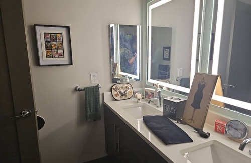 Redwood City Resort | Private room ∙ 1 guest