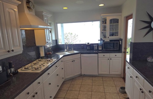 The Mesa House | Romantic oceanfrontn home on the bluff w/incredible 180+ deg ocean views