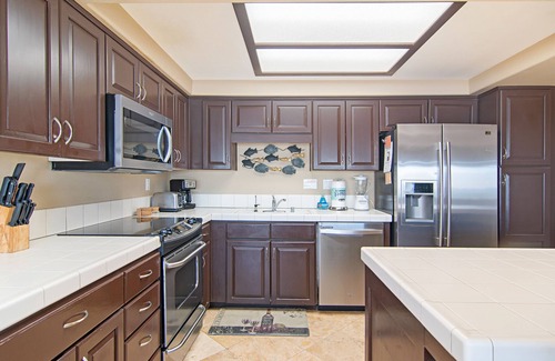 Imperial Beach Apartment | San Diego County Oceanfront 3 bedroom-heated pool/jacuzzi. Complex on the sand