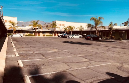 Ontario Hotel | Sands motel