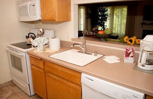 San Diego Country Estates Resort | Sapphire Resorts Country Estates, San Diego. 1 Bedroom, full kitchen! Book now!
