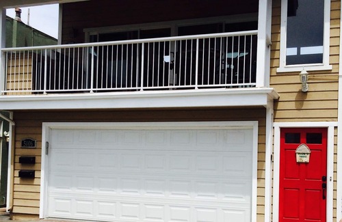 Santa Ana Heights Condo | Sept/Oct. Special! Steps to Sand. Parking/Bikes! Message for Free Night Deal!