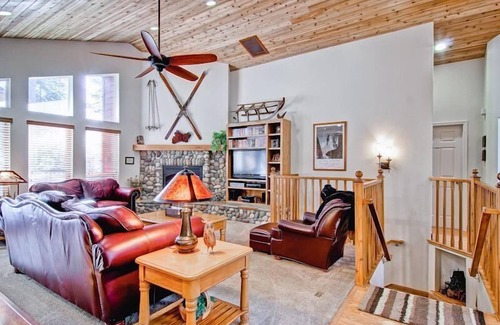 Yosemite West House | Serenity Pines